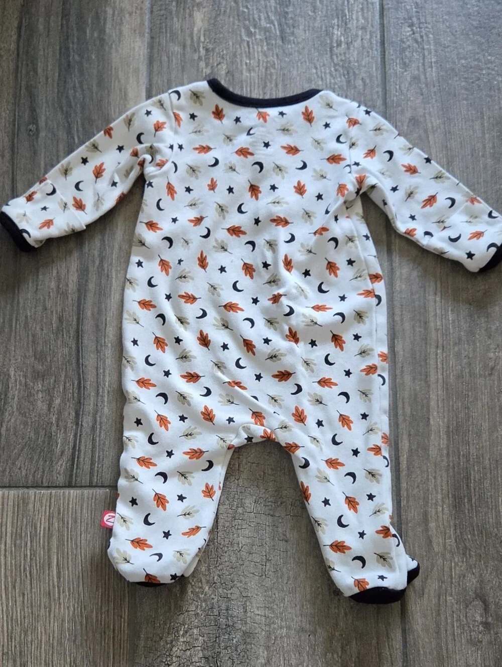 Zutano EUC 3 Months White/Black Leaf Print Footie Romper